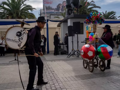 Con gran entusiasmo se dio inicio a la Expo Cordillera en la Plaza de Armas de Puente Alto