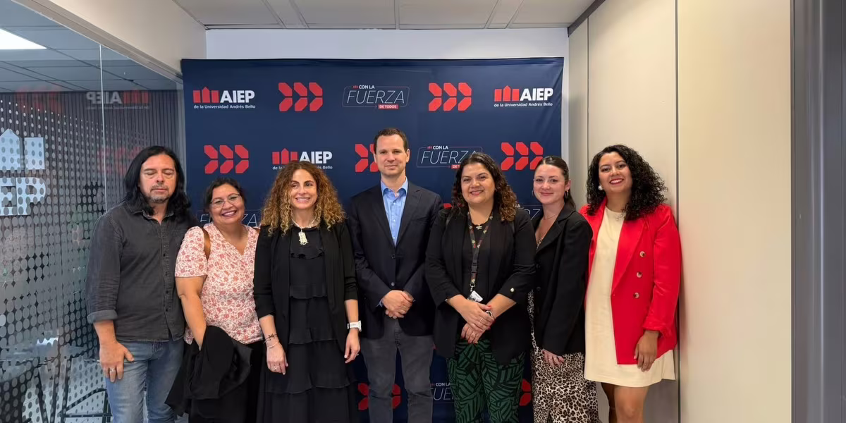 Equipo de la Oficina Local de la Niñez obtiene certificación en cuidados de niños, niñas y adolescentes