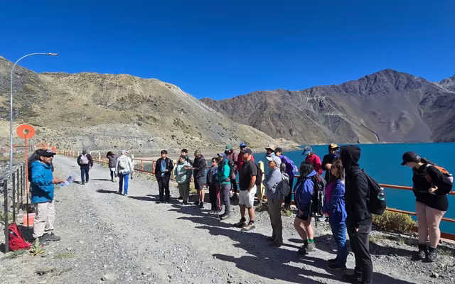 8c3494de-0b70-40af-b546-3b844df41c79