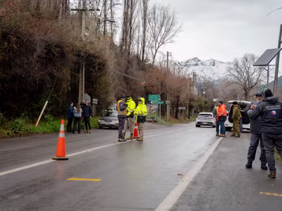 Fiscalización en acceso a la montaña deja cinco vehículos retirados de circulación y un detenido