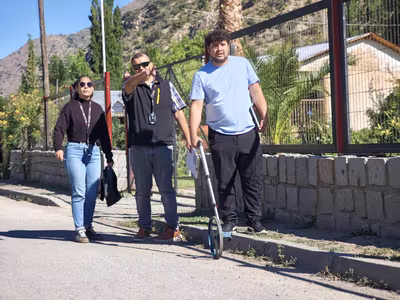 Municipio avanza en levantamiento técnico para futuros pavimentos y veredas en San Gabriel