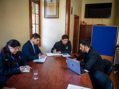 Municipio y Seremi de Energía coordinan trabajo conjunto para impulsar proyectos en San José de Maipo