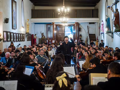 🎼 “Voces del Bosque” llenó de música la Parroquia San José de Maipo